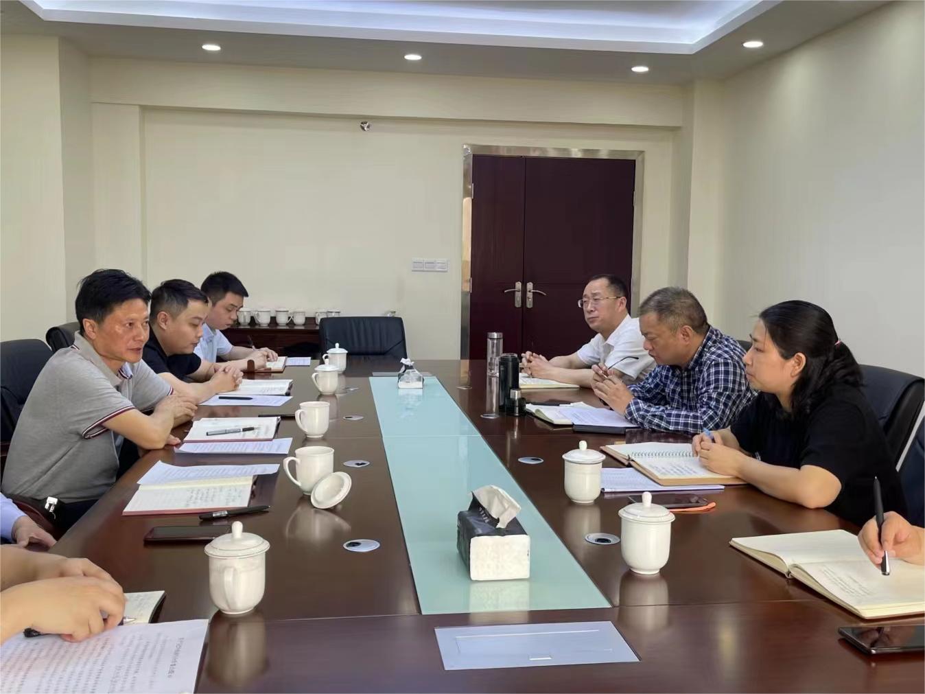 集團(tuán)黨委書記、董事長許大政一行赴巴中農(nóng)商行開展業(yè)務(wù)合作洽談會